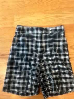 Veronica Beard Black & White Plaid Tailored Bermuda Shorts – Size 8